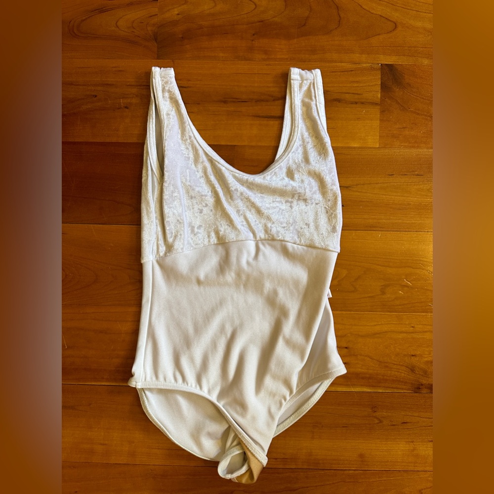 Yumiko Leotard